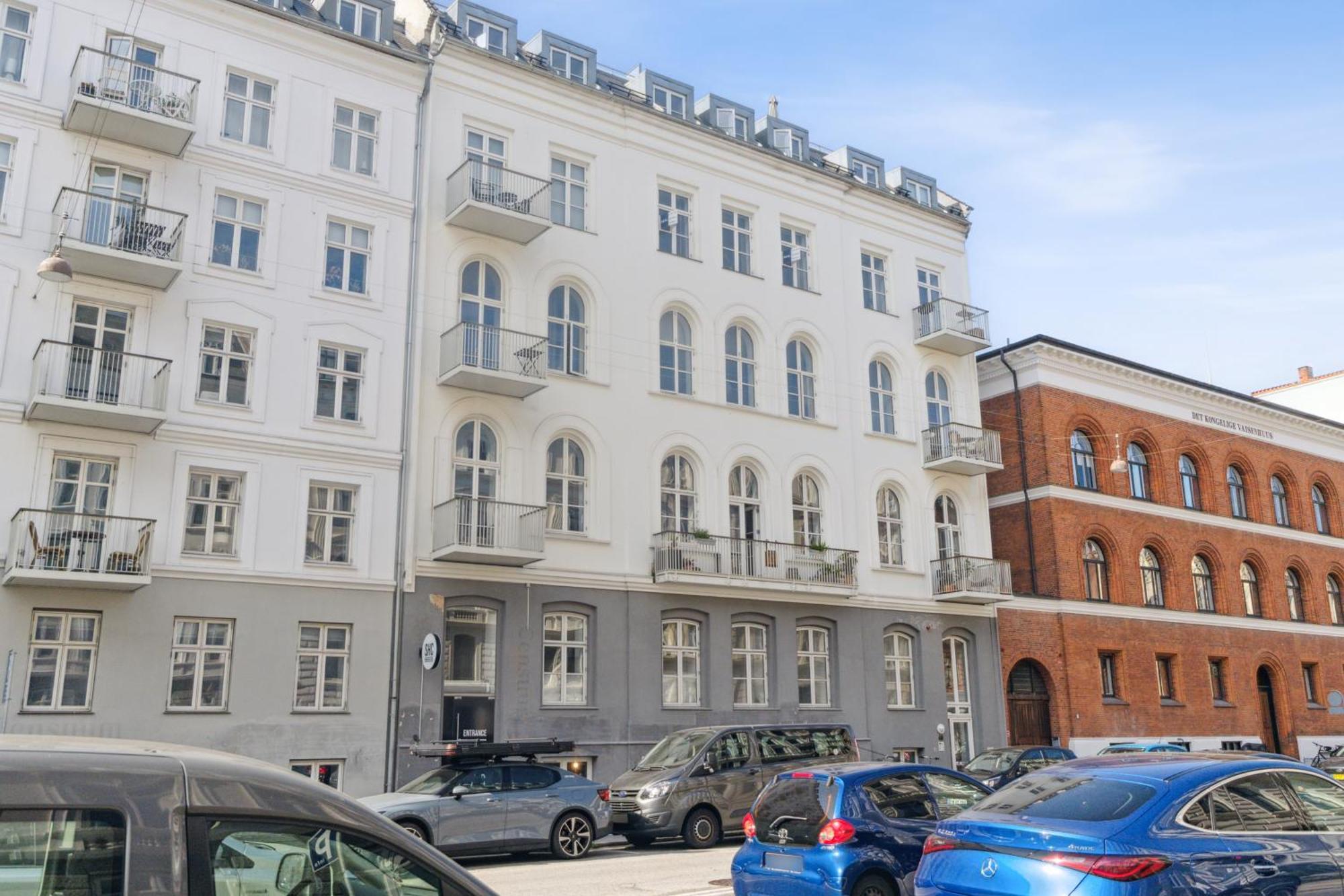 2br M Privat Balkon - K Appartement *